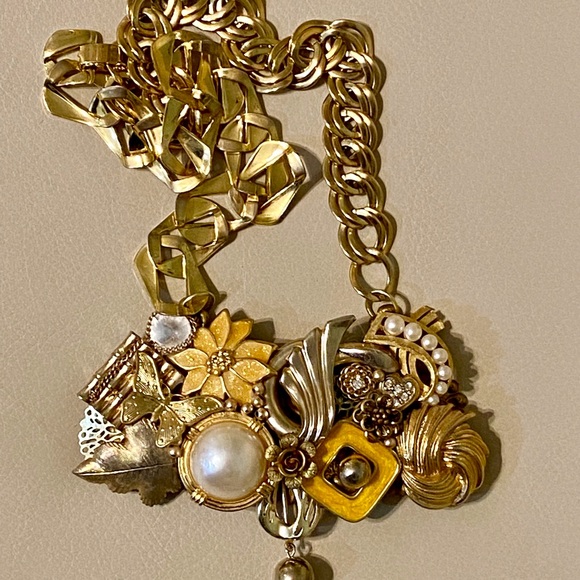Vintage Repurposed Mixed Media Assemblage Collage Statement Necklace Artisan - Picture 10 of 10